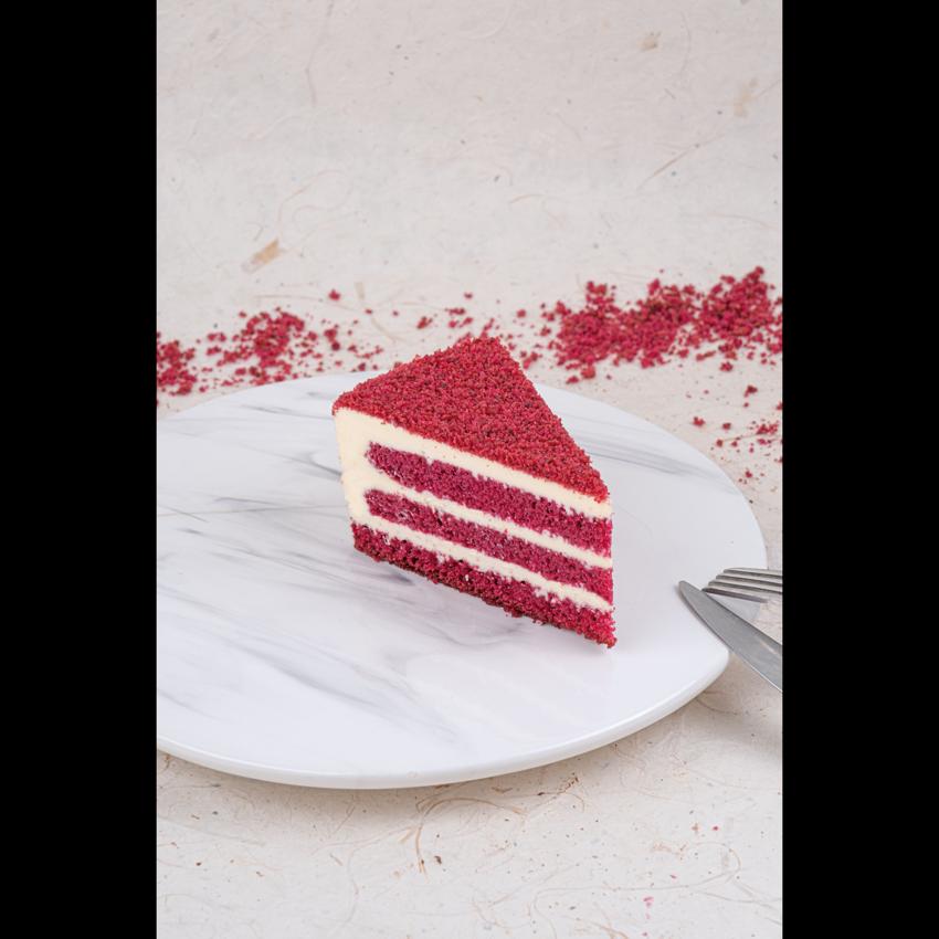 ENDO'S RED VELVET CAKE