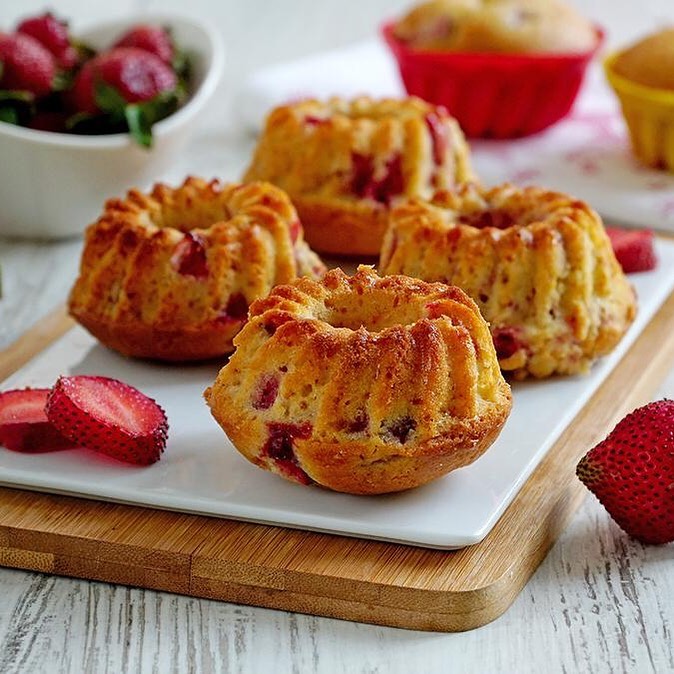 Strawberry Cake